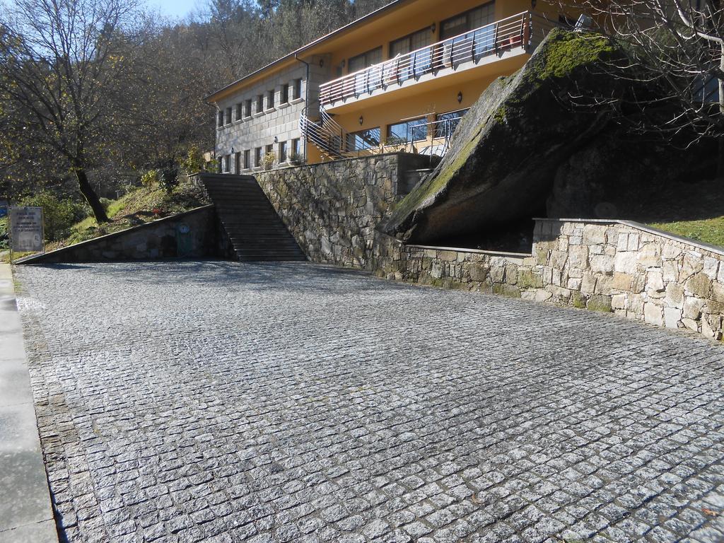 Hotel Pala Dos Mouros à Gerês Extérieur photo