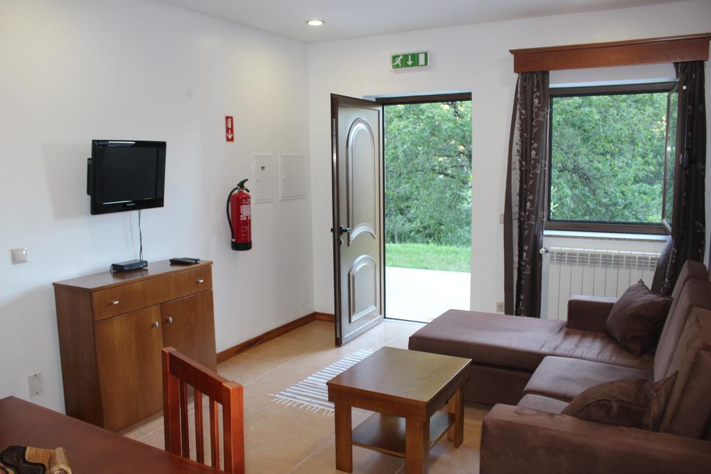 Hotel Pala Dos Mouros à Gerês Extérieur photo