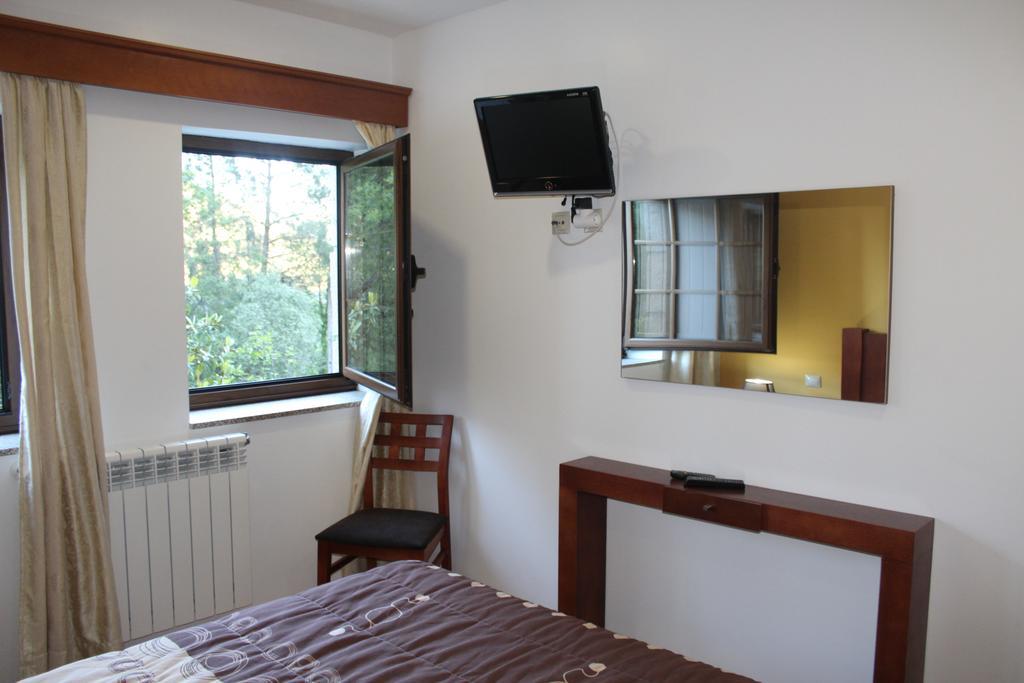Hotel Pala Dos Mouros à Gerês Extérieur photo
